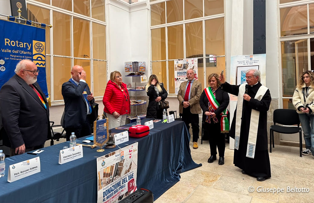 sociale tri defibrillatore 03