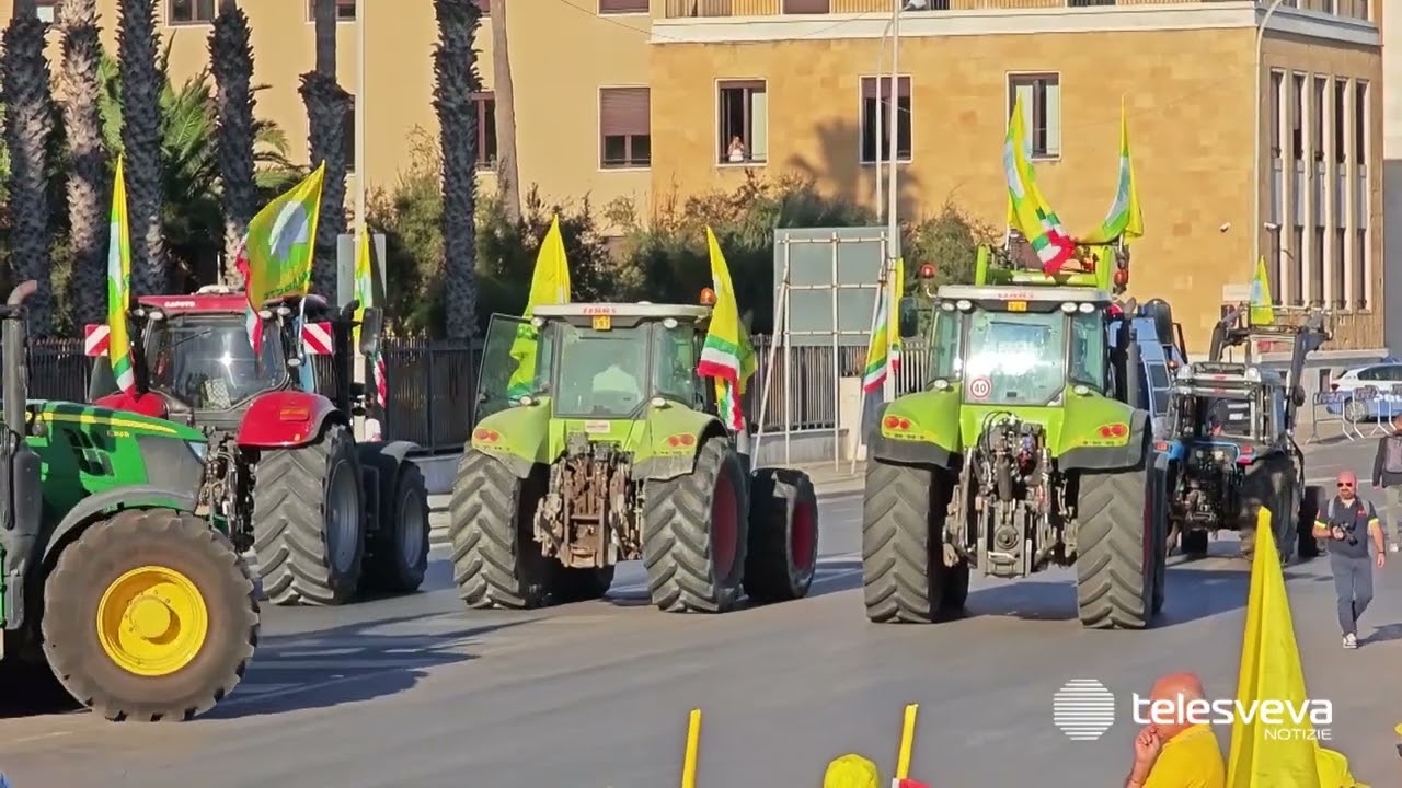 Coldiretti Puglia, oltre 8mila in piazza a Bari per dire basta ai trafficanti di grano